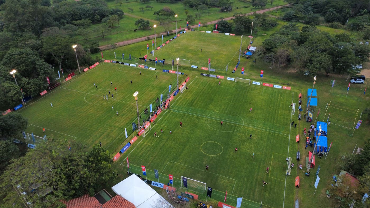 Vista aérea del predio Surubi'i durante un torneo
